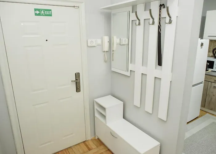 Dill 2 Apartmants 수보티차