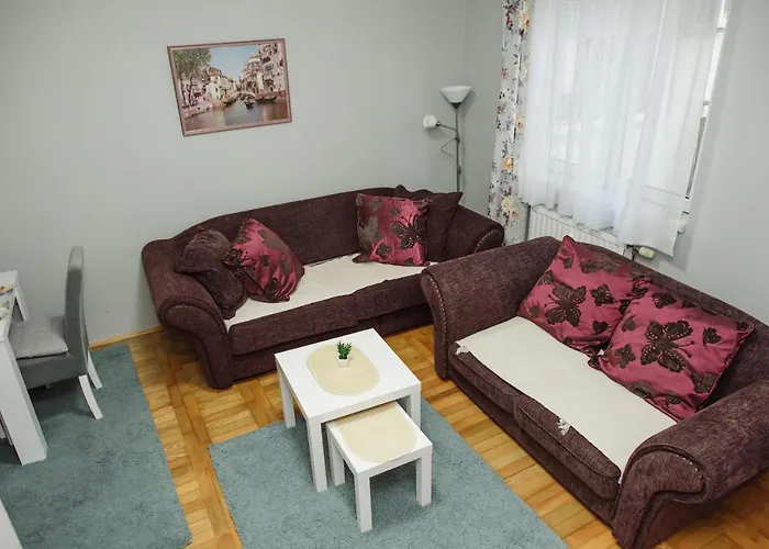 Dill 2 Apartmants 수보티차